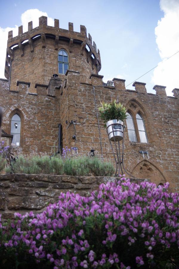 Castle At Edgehill Hotel Banbury Exterior photo